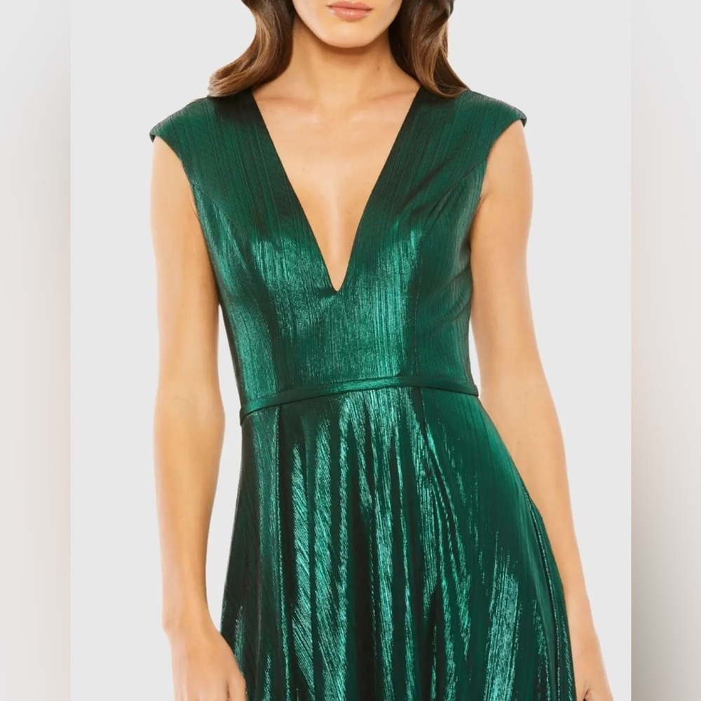 Mac Duggal 27156 NWT Cap Sleeve Deep V Neck High Slit Metallic Gown - Picture 2 of 7